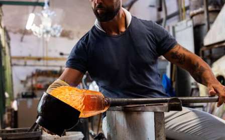 Laboratorio di soffiatura del vetro a Murano da Rialto