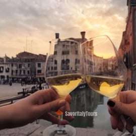 Venezia: Tour a piedi al tramonto con degustazione di vini e prodotti alimentari