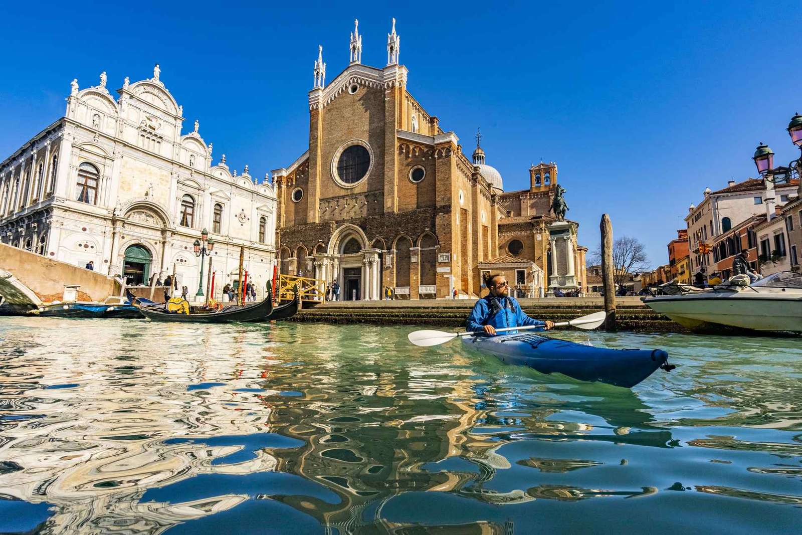 Tour culturale in kayak: Alla scoperta dei canali della città