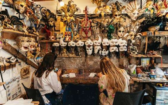 Venezia: Laboratorio di maschere di Carnevale