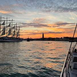 Venezia: Crociera Notturna in Catamarano della Laguna