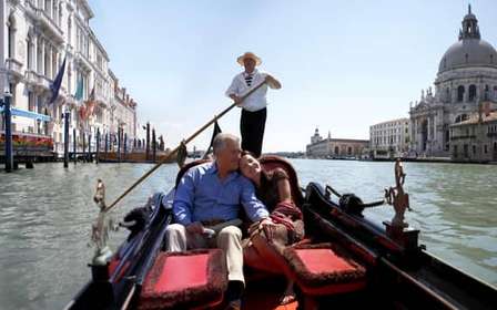 Venezia: Giro in gondola privato fuori dai sentieri battuti