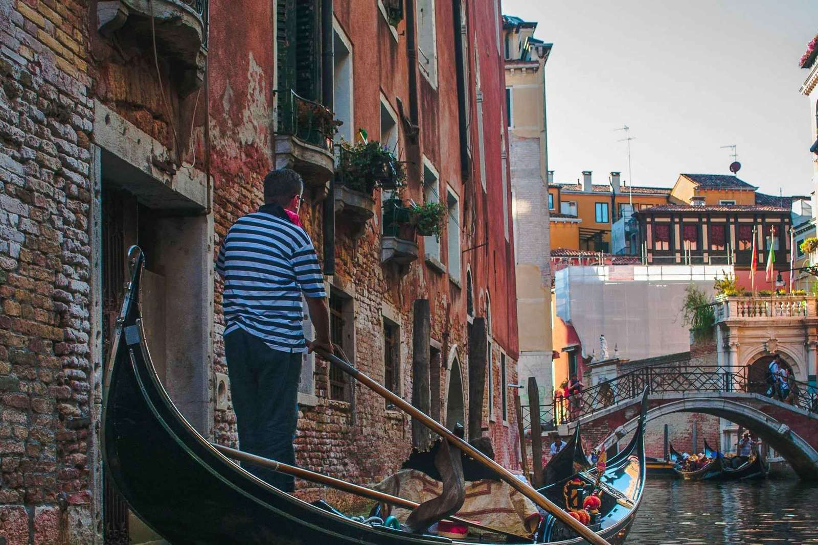Giro in gondola privato con champagne a Venezia
