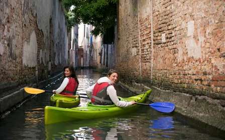 Venezia: Tour guidato in kayak