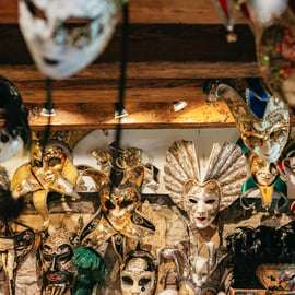 Venezia: Laboratorio di maschere di Carnevale