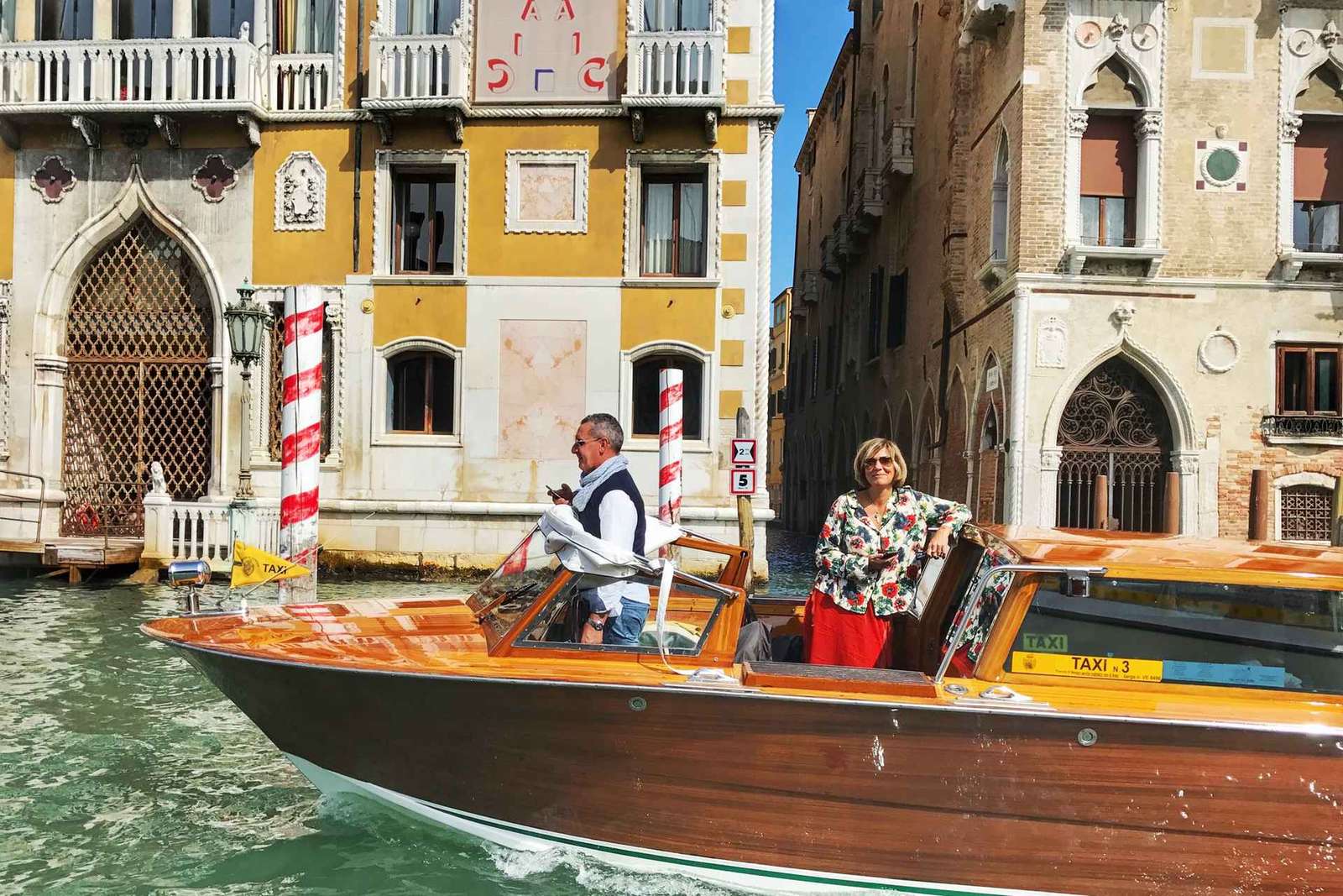 Venezia: Trasferimento privato dalla stazione ferroviaria con taxi acqueo