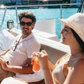 Venezia: crociera in catamarano sulla laguna con musica e bevande