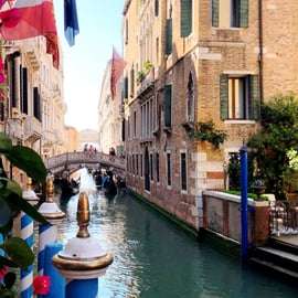 Venezia: giro in gondola privato di 30 minuti sul Canal Grande