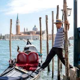 Venezia: Giro in gondola privato fuori dai sentieri battuti