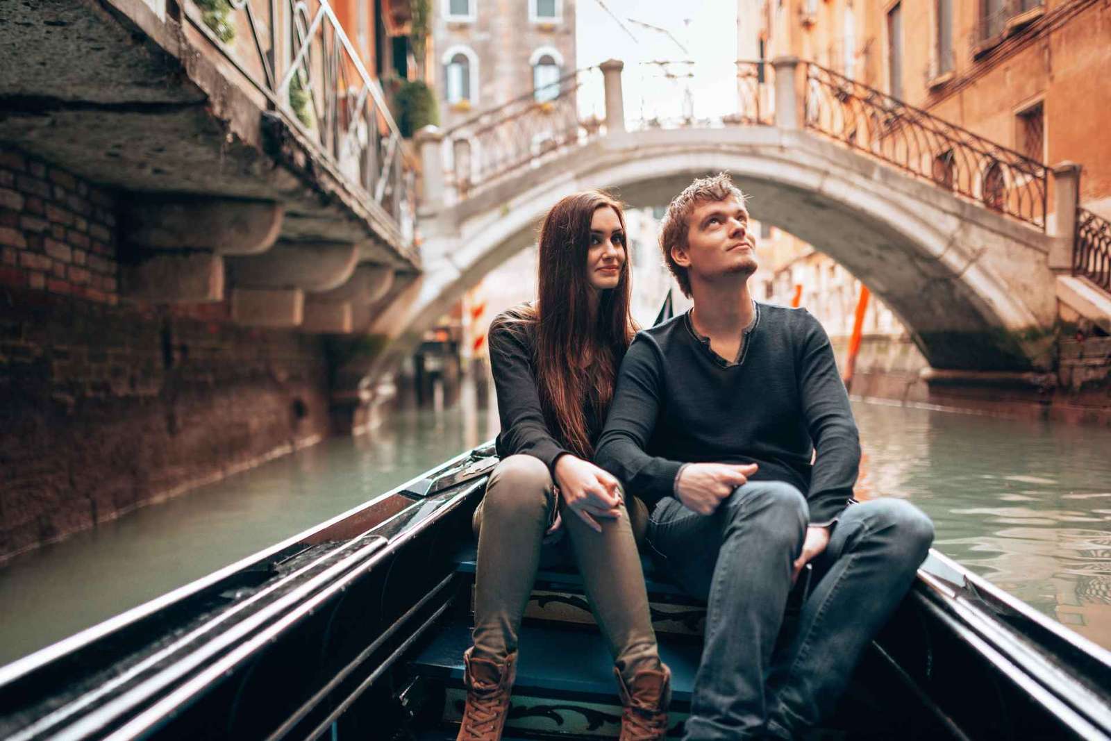 Venezia: Giro in gondola privato con fotografo personale