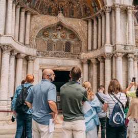 Venezia: Tour per piccoli gruppi della Basilica di San Marco con terrazza