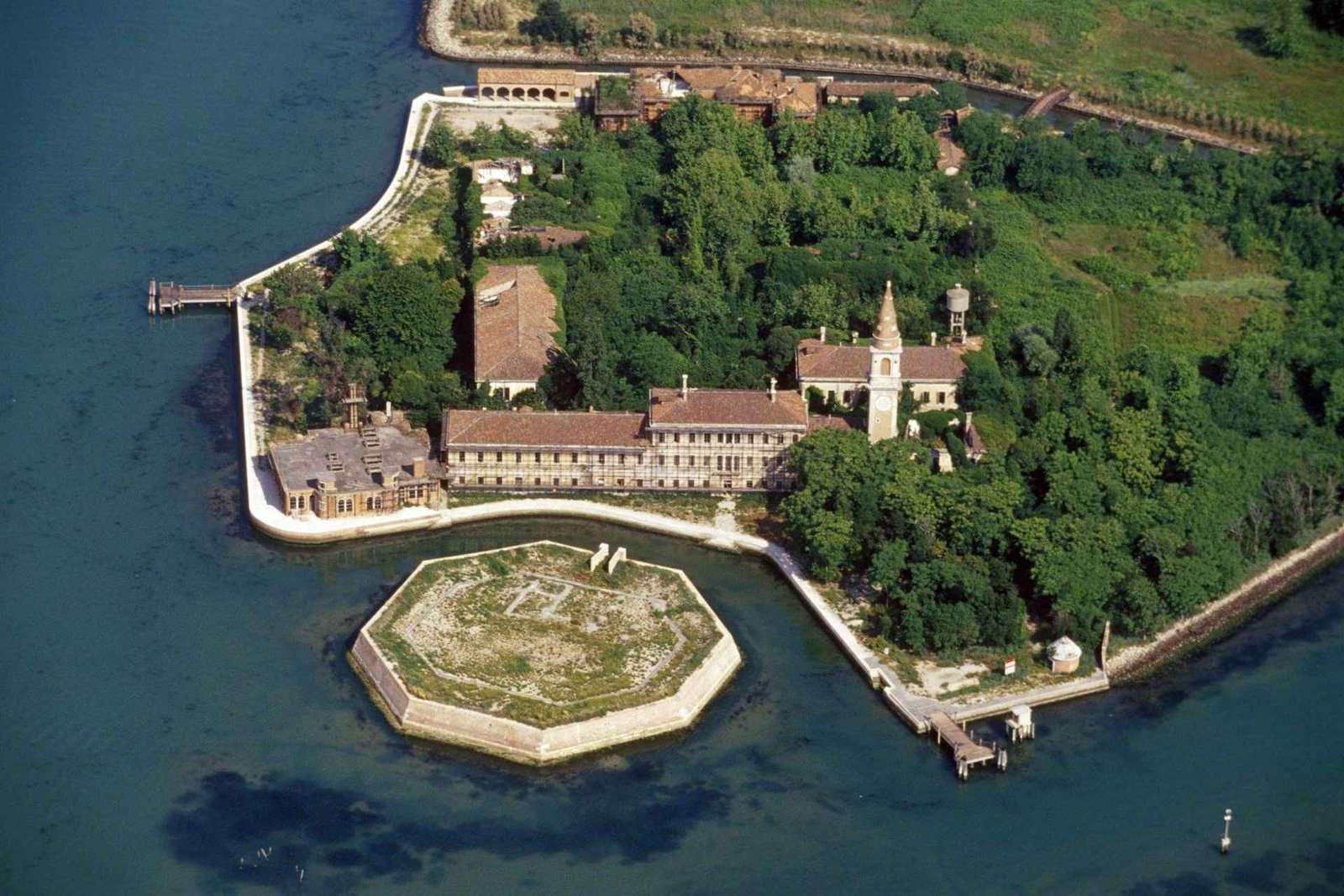 Tour all'isola di Poveglia in barca privata