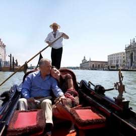 Venezia: Giro in gondola privato fuori dai sentieri battuti