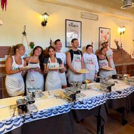Corso di cucina a Venezia con ravioli e tiramisù