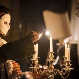 Venezia: Opera itinerante in un palazzo storico sul Canal Grande
