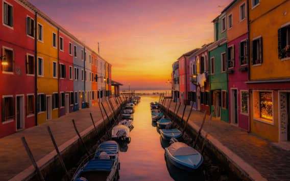 Murano, Burano e Torcello in barca con guida a bordo