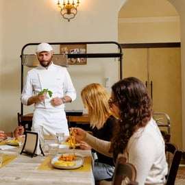 Venezia: Corso di pasta con degustazione di vino e gelato