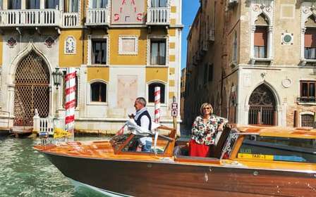 Venezia: Trasferimento privato dalla stazione ferroviaria con taxi acqueo