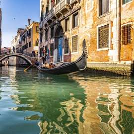 Tour culturale in kayak: Alla scoperta dei canali della città
