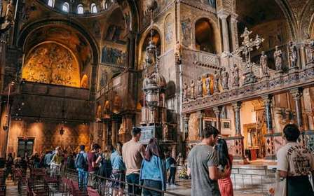 Venezia: Tour per piccoli gruppi della Basilica di San Marco con terrazza