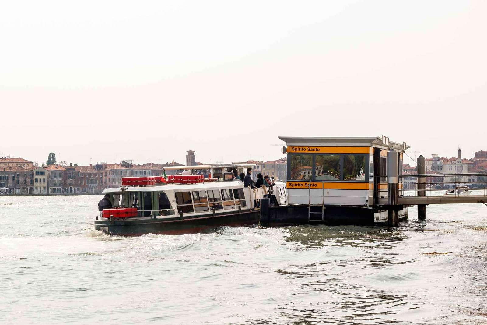 Pass vaporetto e autobus Venezia per isole e Mestre
