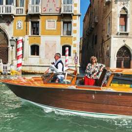 Venezia: Trasferimento privato dalla stazione ferroviaria con taxi acqueo