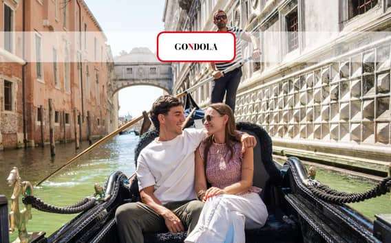 Venezia: Gondola condivisa attraverso un ponte dei sospiri mozzafiato