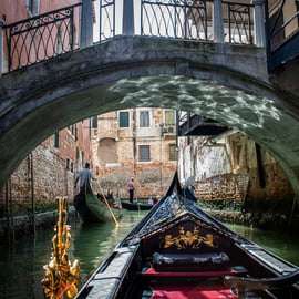 VENEZIA: Giro in Gondola con Guida locale
